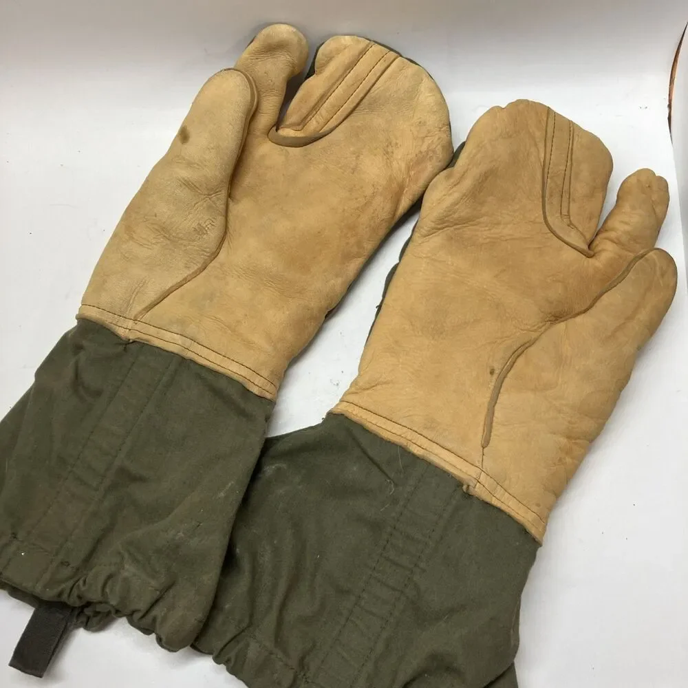 Vintage 1983 US Military M-1965 Cold Weather Trigger Finger Mitten Shells -Large